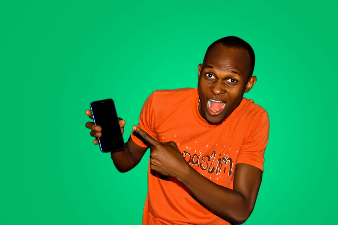 What Does SMH Mean in Text? Slang Meaning, Tone & Examples (2026)
