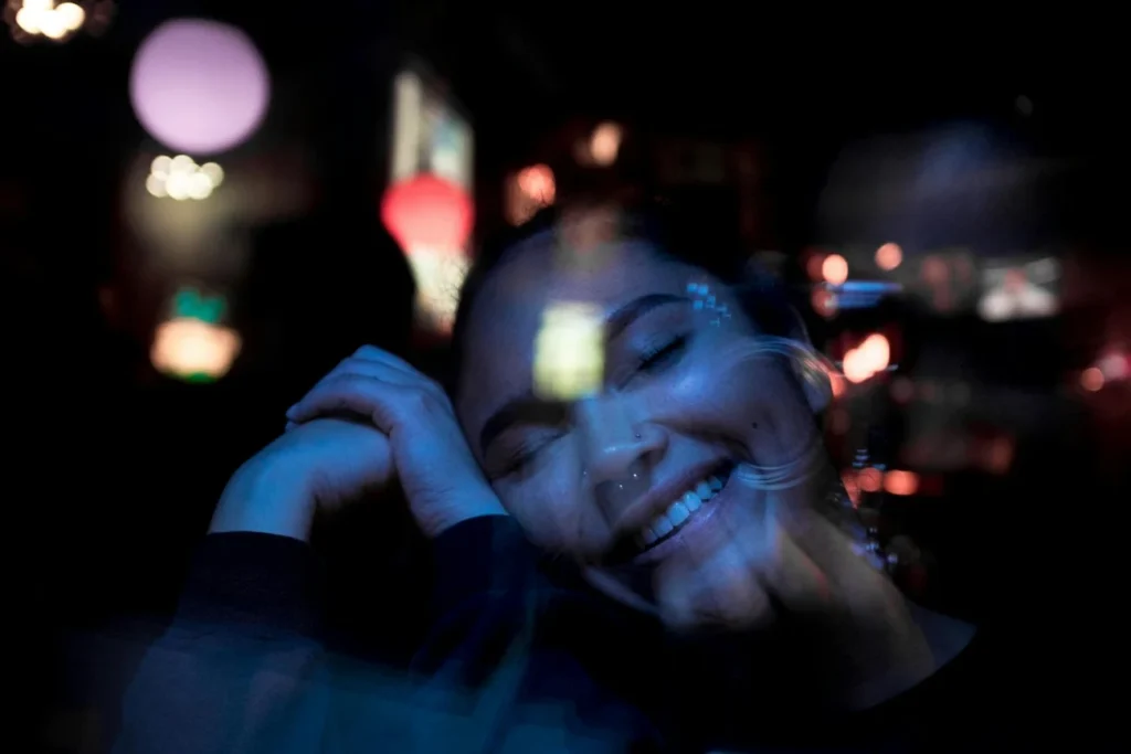 Mewing Meaning in Slang: What Does Mewing Mean on TikTok? (2026)